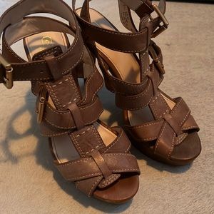 Coach pale dusty rose size 8